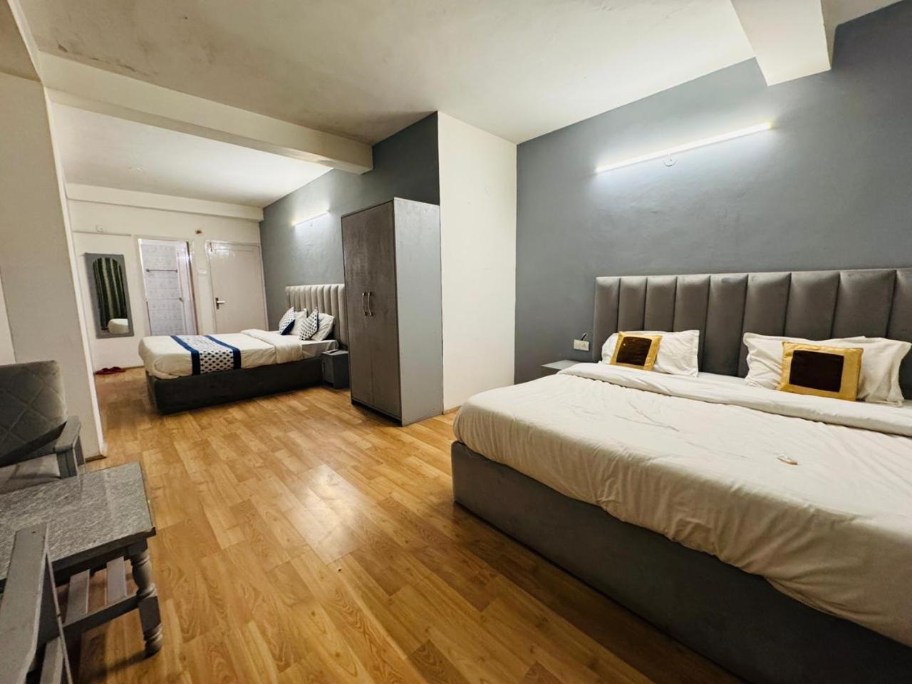 Hotel New # Link Way # Near Zing Bus Stand Manāli Exteriör bild