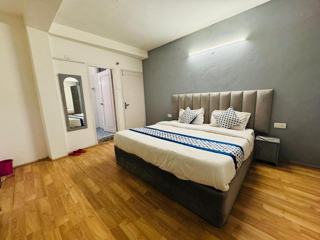 Hotel New # Link Way # Near Zing Bus Stand Manāli Exteriör bild