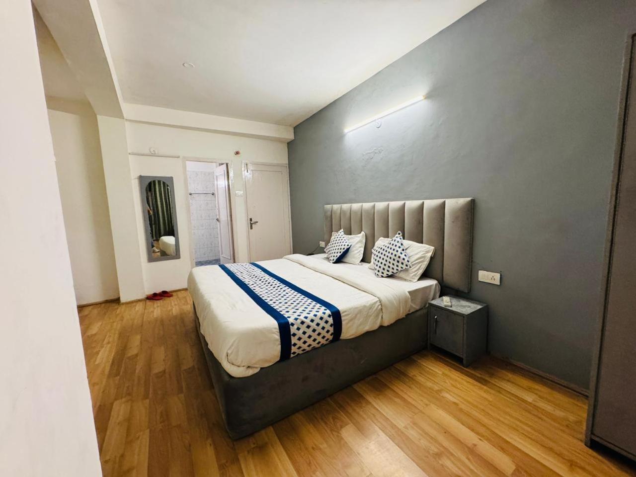 Hotel New # Link Way # Near Zing Bus Stand Manāli Exteriör bild
