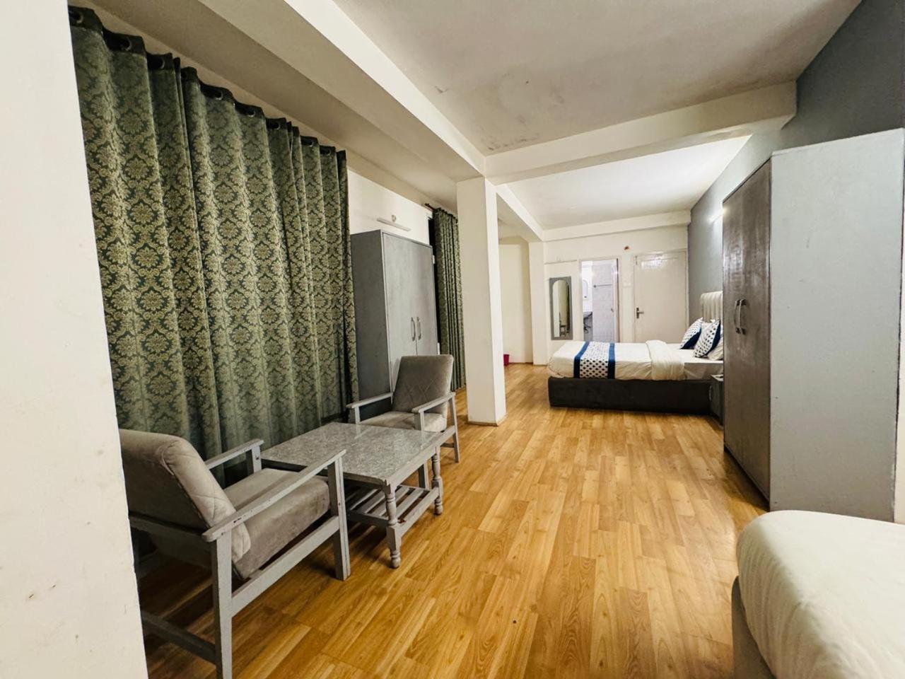 Hotel New # Link Way # Near Zing Bus Stand Manāli Exteriör bild