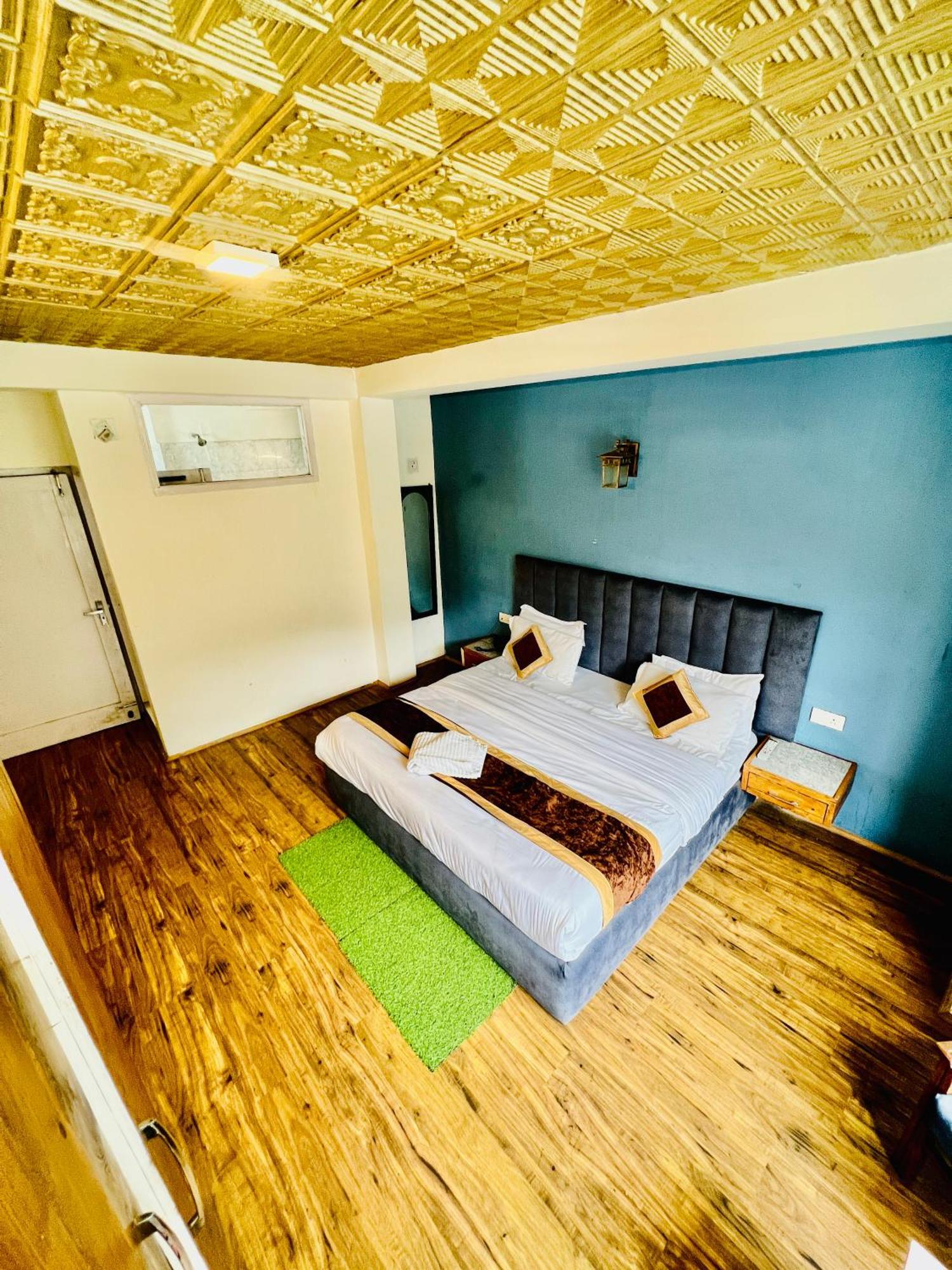 Hotel New # Link Way # Near Zing Bus Stand Manāli Exteriör bild