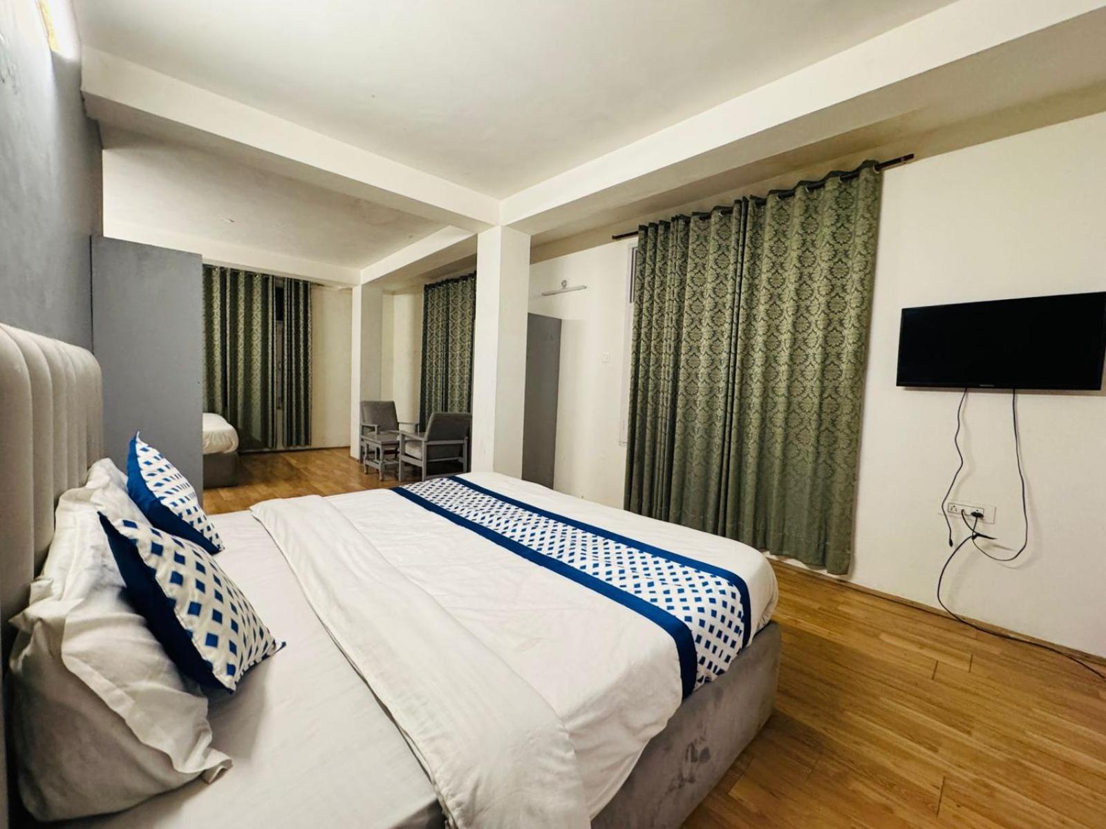 Hotel New # Link Way # Near Zing Bus Stand Manāli Exteriör bild